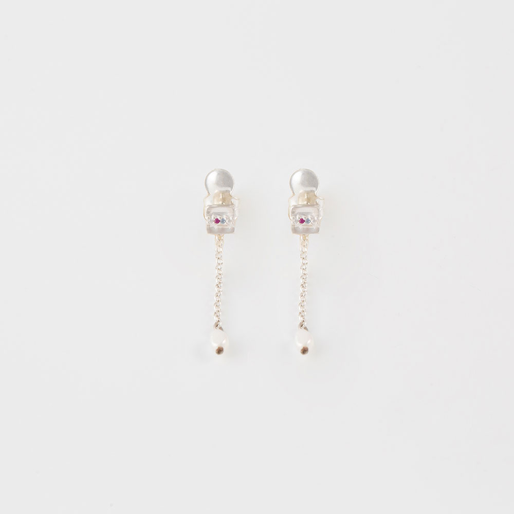 THE-SUNNY-PEARLS-EARRINGS-SILVER-2