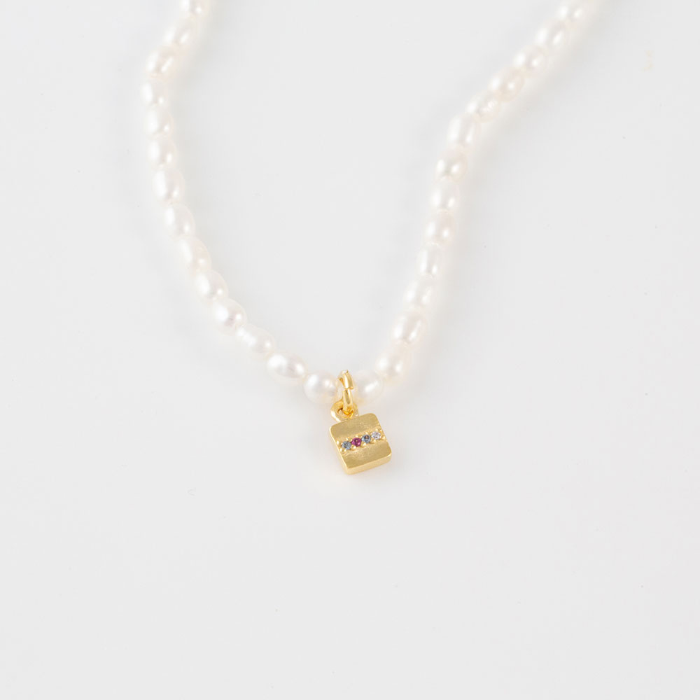 THE-SUNNY-PEARLS-NECKLACE-GOLD-2