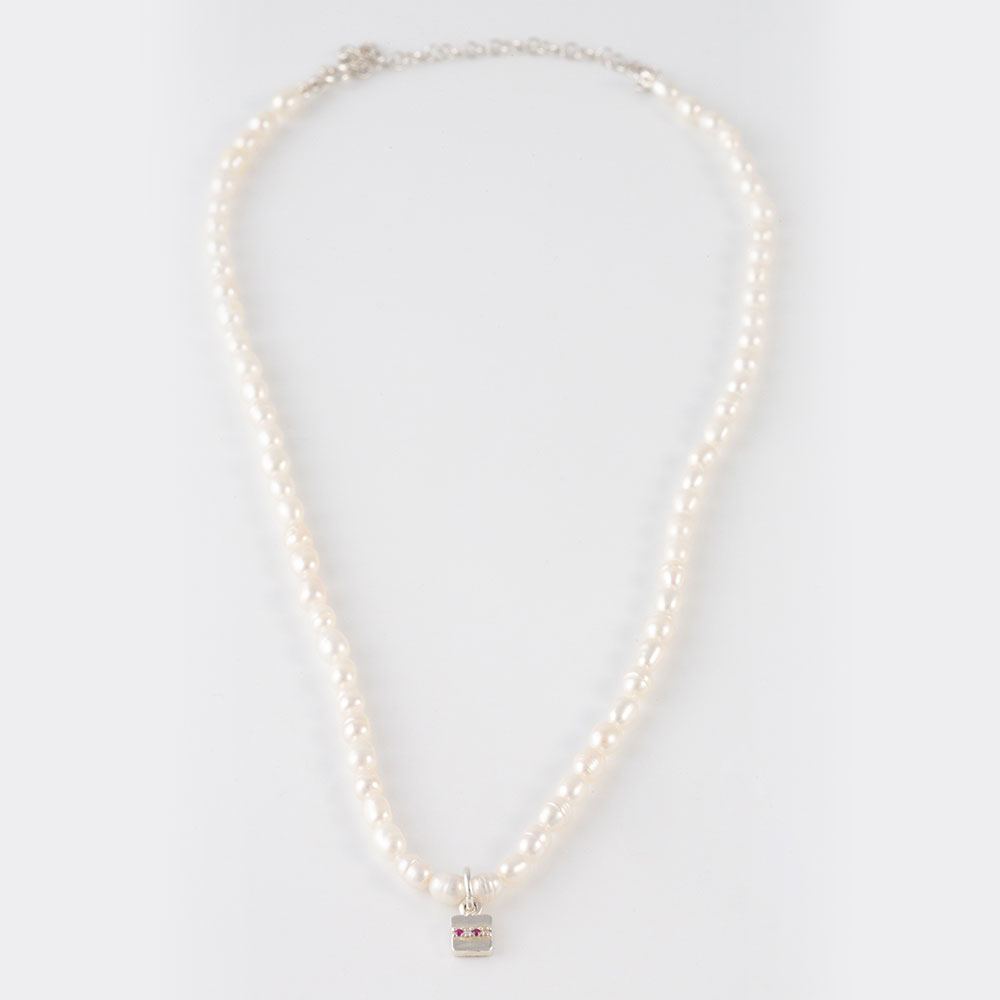 The Sunny Pearls Necklace Silver
