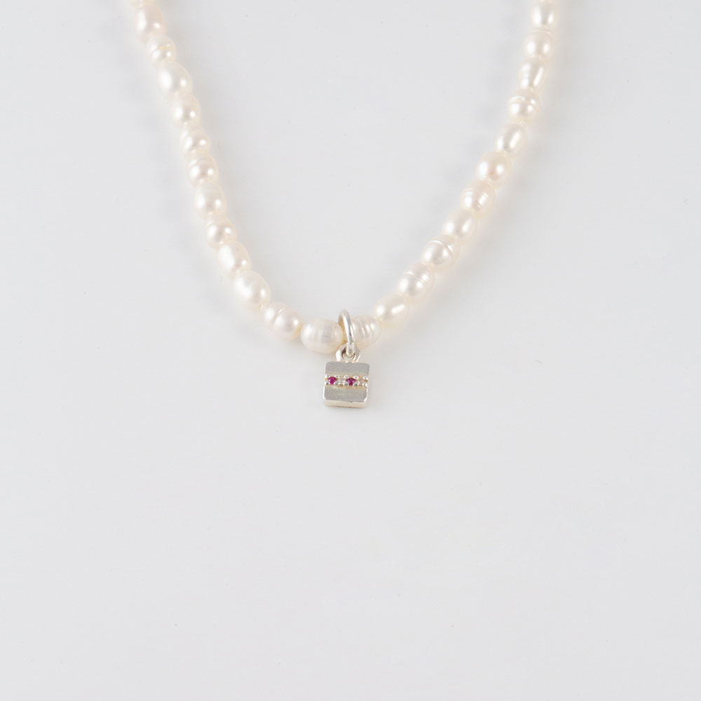THE-SUNNY-PEARLS-NECKLACE-SILVER-2