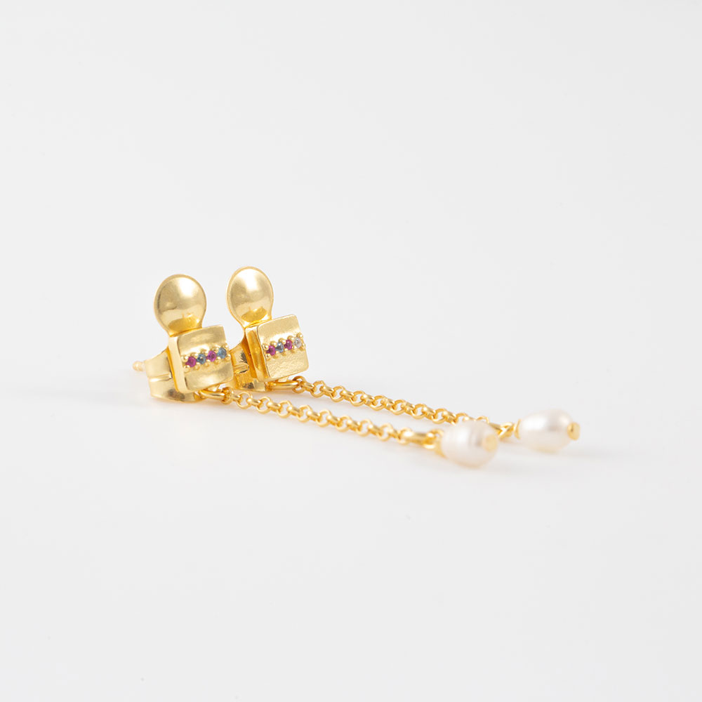 The Sunny Pearls Earrings Gold